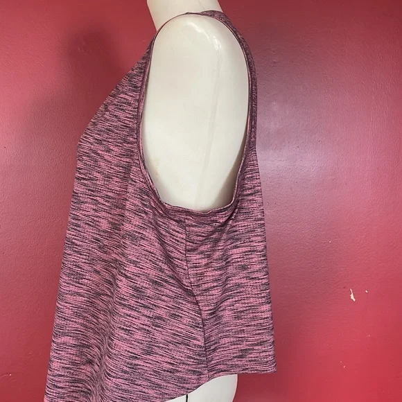 Brand new Zyia Active pink infinity tank - Picture 8 of 15